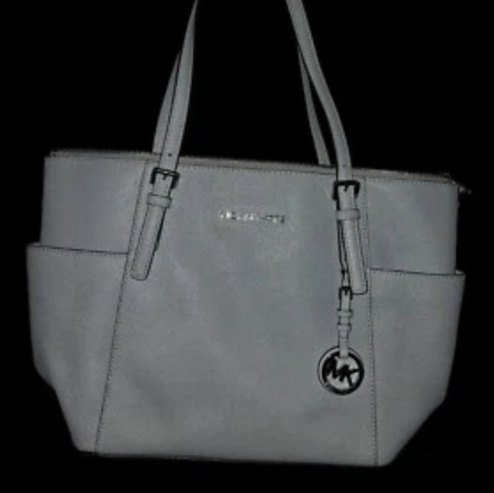 > Michael Kors GrayTote Bag